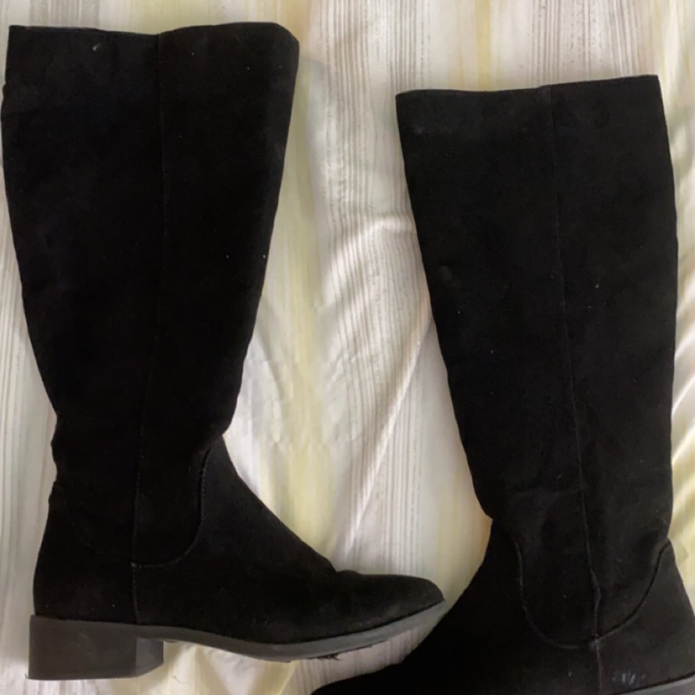 Black knee high boots
